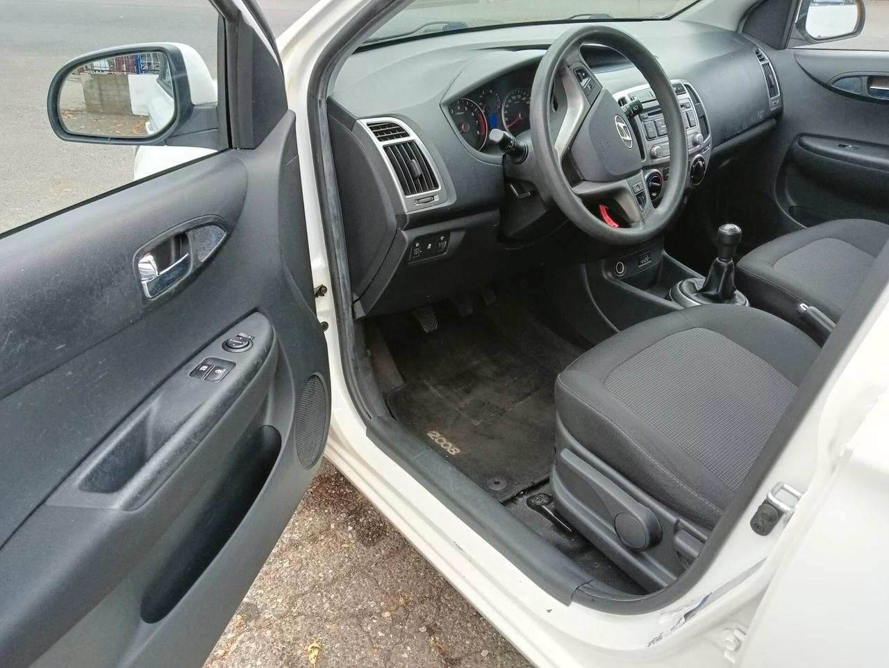 Hyundai i20 1.2 5p. Neo Patentati