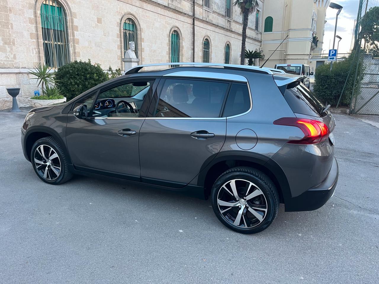 Peugeot 2008 BlueHDi 75 Active Full Optional