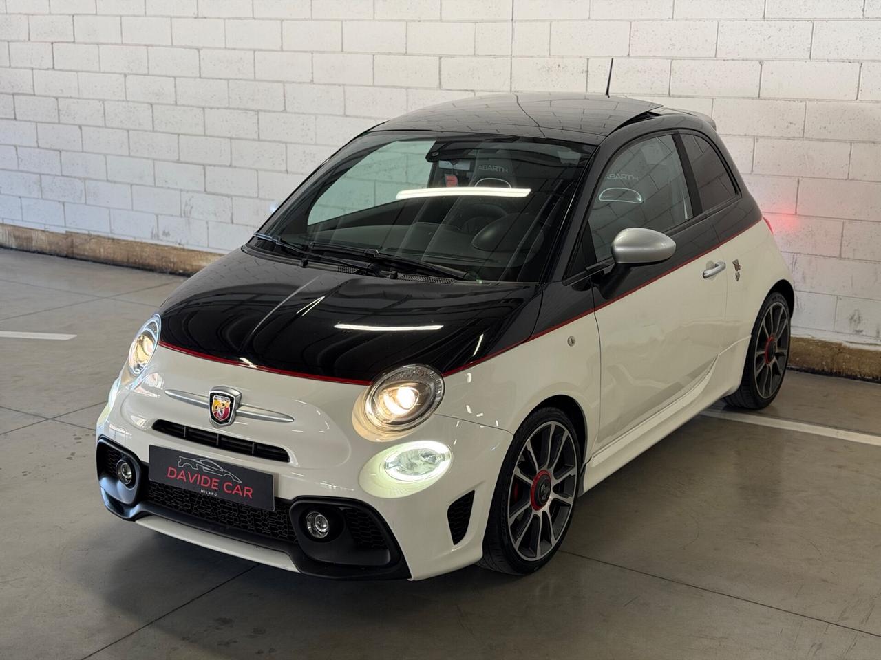 Abarth 595 1.4 Turbo T-Jet 165 CV Scorpioneoro