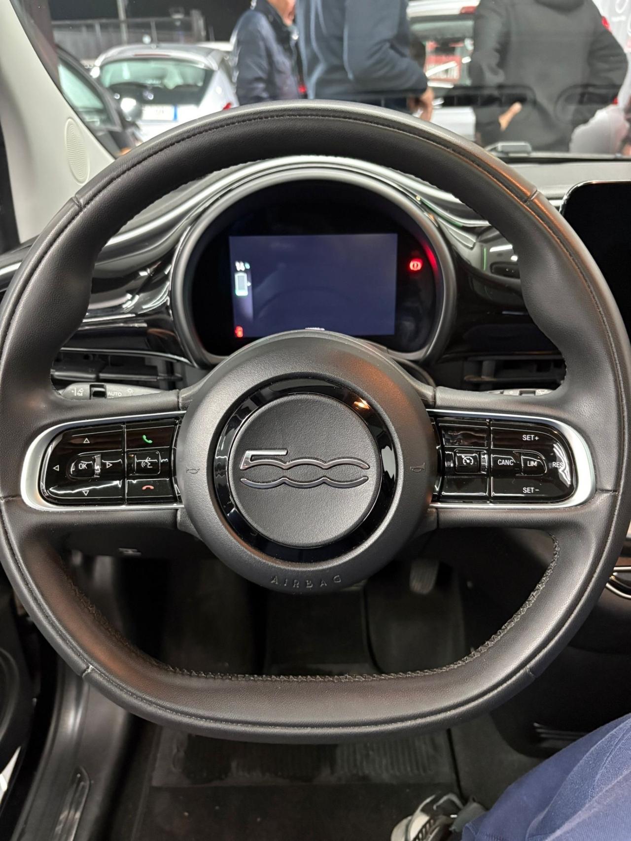 Fiat 500 500e Berlina 42 kWh La Prima