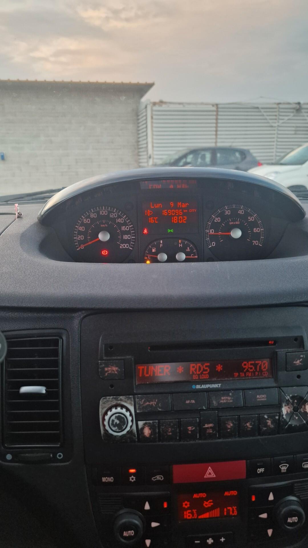 Fiat Idea 1.9 Multijet Emotion