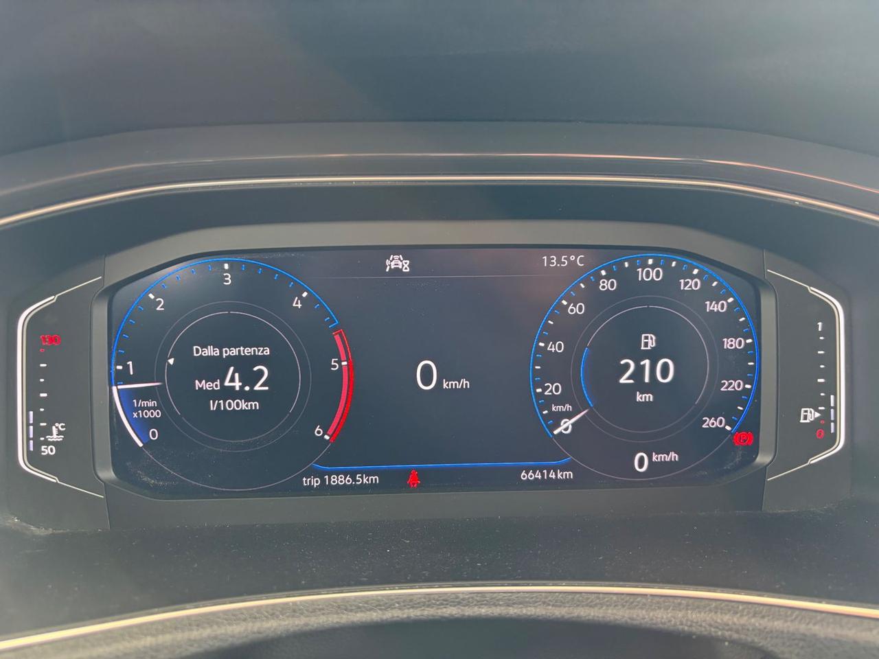 Volkswagen T-Roc Advanced 1.6 TDI #9825