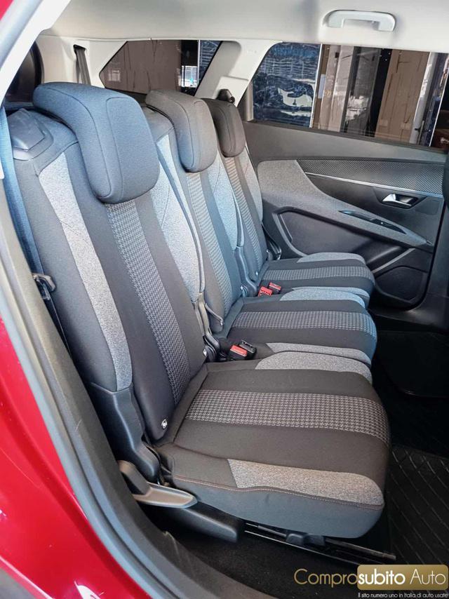 PEUGEOT 5008 BlueHDi 130 S&S EAT8 Allure
