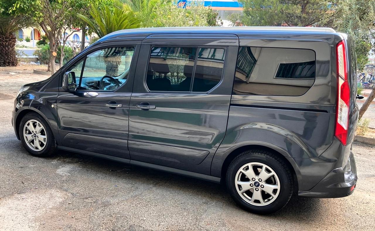 Ford Tourneo Connect7 1.5 TDCi 120cv aut Titanium
