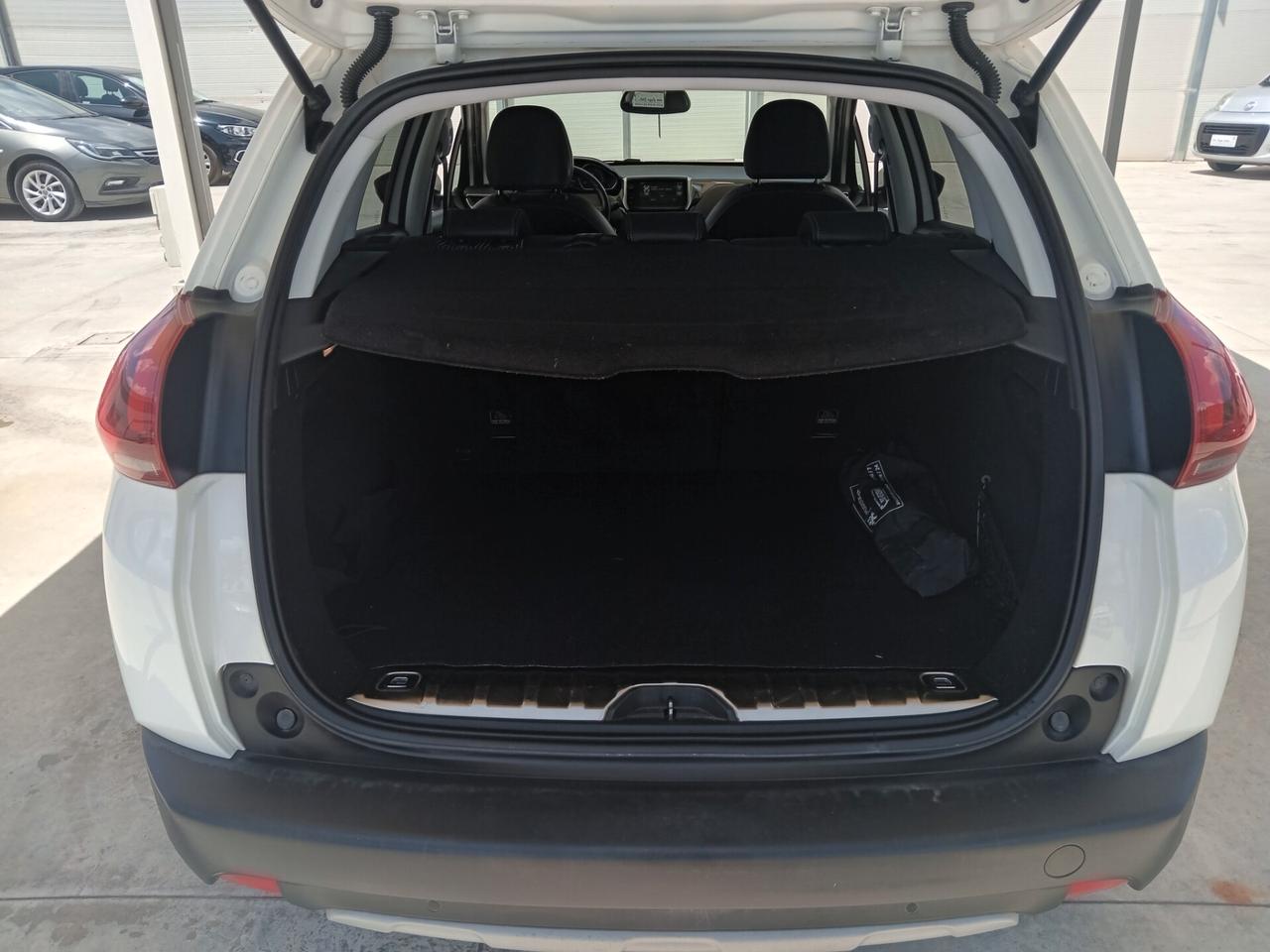Peugeot 2008 BlueHDi 100 GT LINE PER NEO PATENTATI PERFETTA