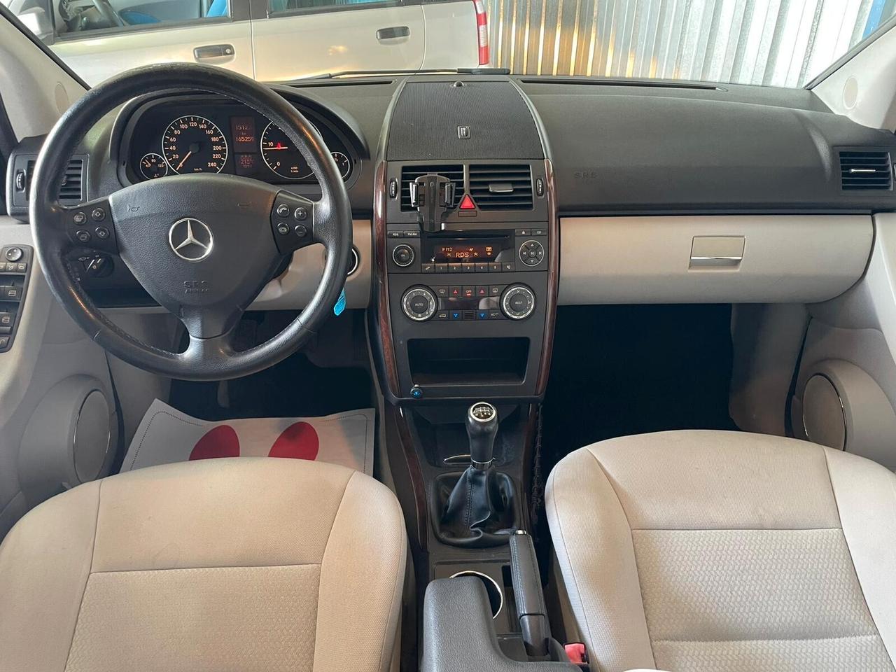 MERCEDES BENZ A 200 NEOPATENTATI UNICO PROPRIETARIO