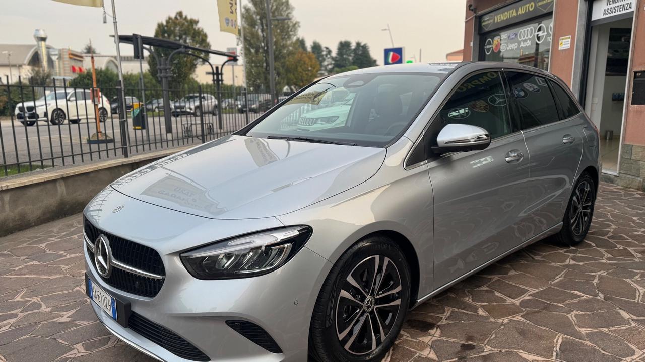 MERCEDES B SPORTSTOURER CLASSE B NEW 180 D STREET EDITION
