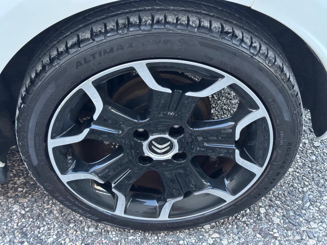 Citroen DS3 3 1.2 VTi 82cv Neopatentati