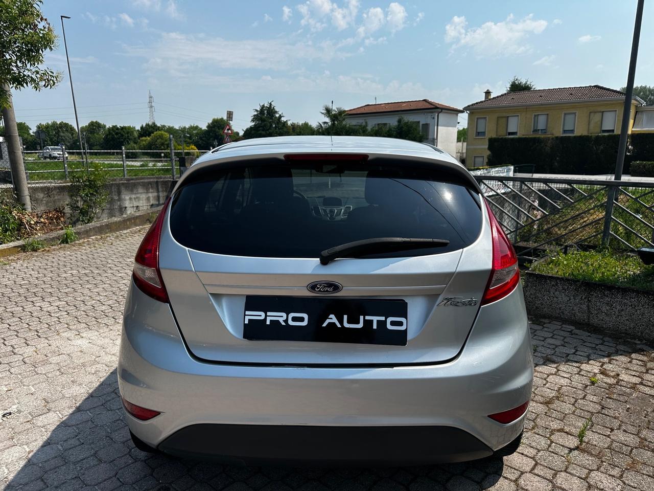 Ford Fiesta 1.4 5 porte Bz.- GPL Titanium