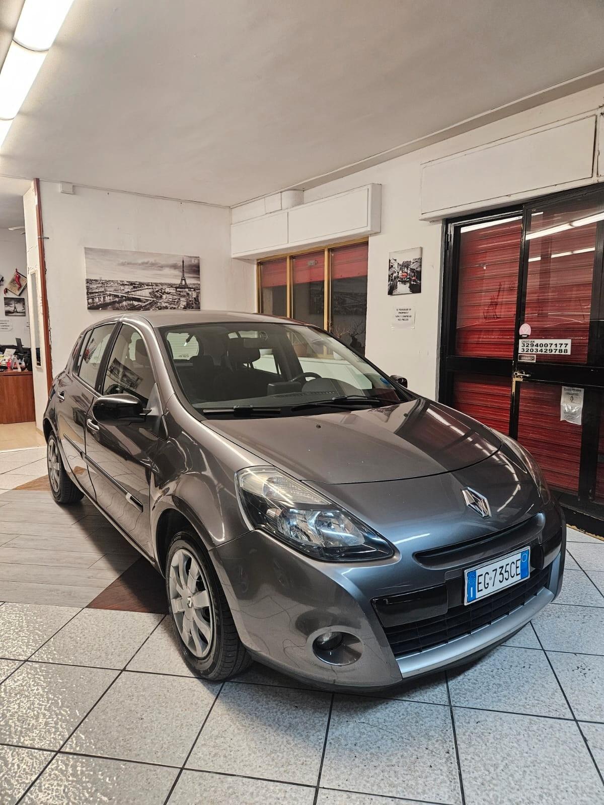 Renault Clio 5p 1.2 benz 2011 NEOPATENTATI