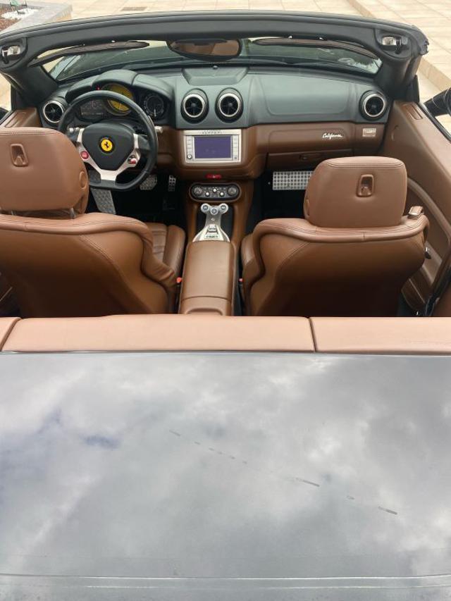 FERRARI California DCT