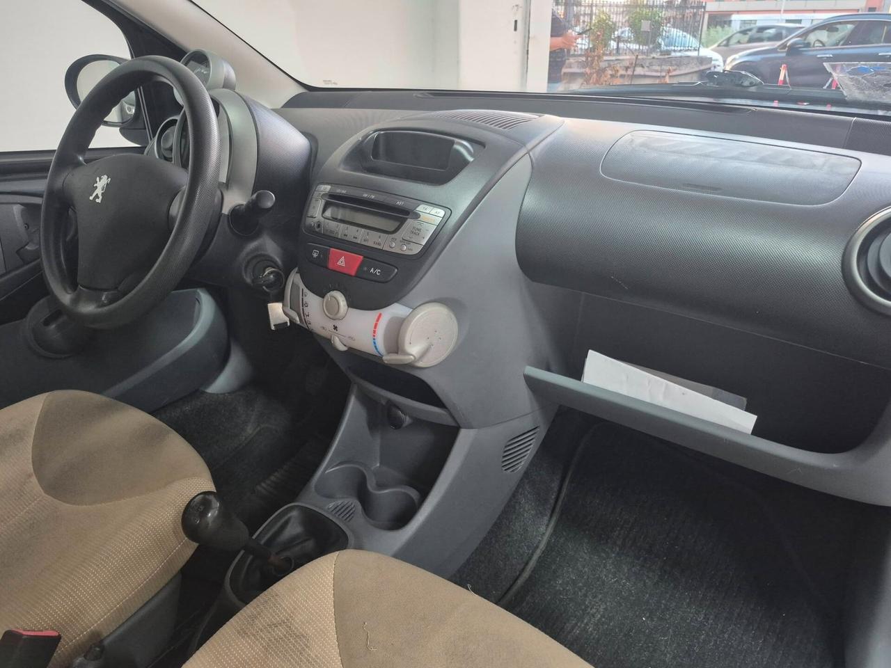 Peugeot 107 1.0 68CV 5p. Sweet Years SOLI 100000 KM