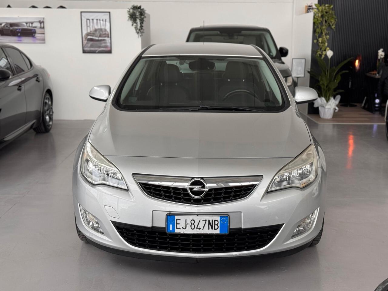 Opel Astra 1.7 CDTI 110CV 5 porte Cosmo