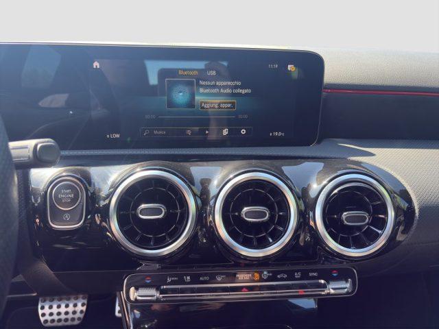 MERCEDES-BENZ A 180 A 180 d Automatic Premium