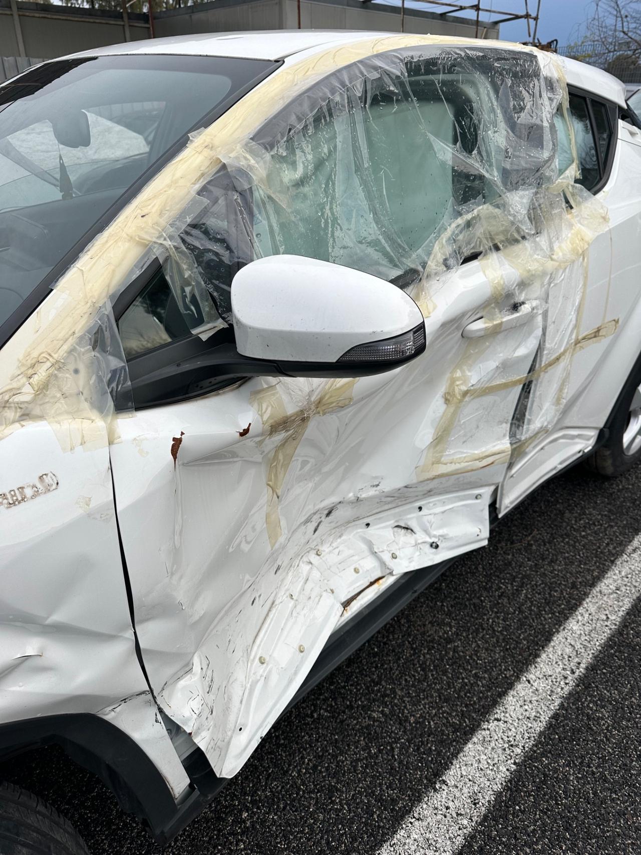 Toyota C-HR 1.8 Hybrid E-CVT INCIDENTATA