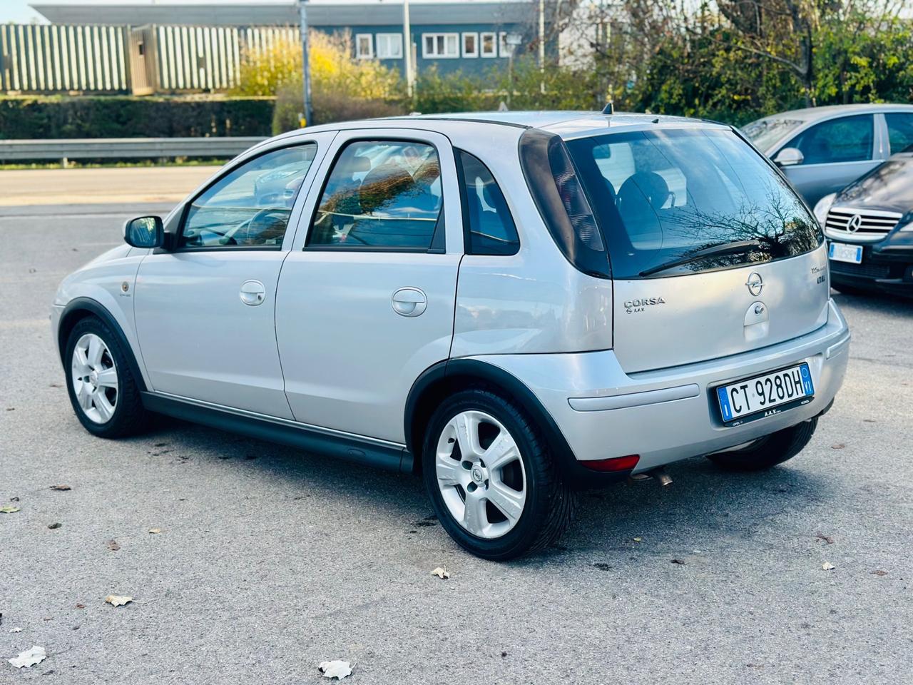 Opel Corsa 1.2i 16V cat 5 porte Cosmo km 60,000