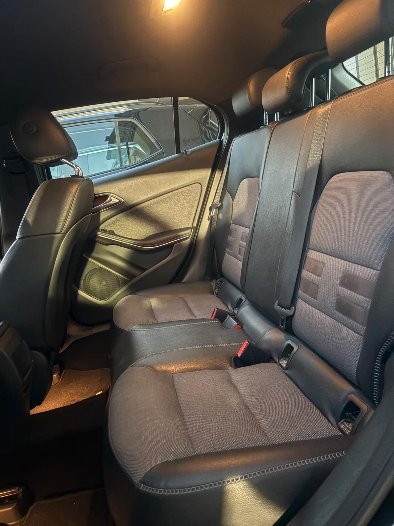 Mercedes-benz GLA 200 d Business