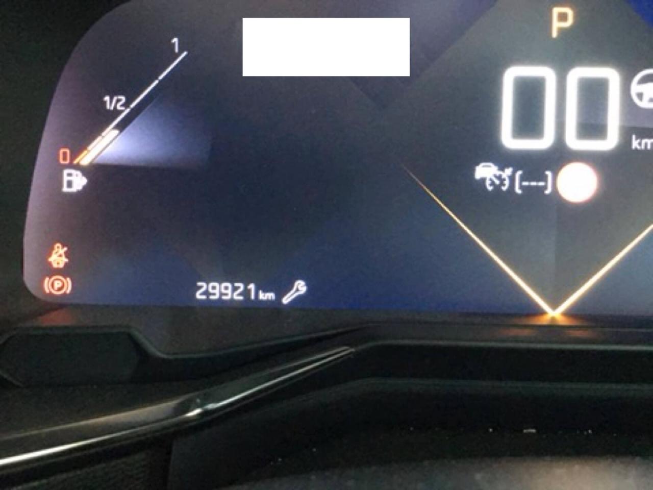 DS 7 CROSSBACK 1.5 BLUEHDI 130CV AUT. GRAN CHIC ( FARI LED - COCKPIT - CRUISE - CLIMA TRIZONA - PELLE - NAVI - MIRROR - PDC - TELECAMERA POST. - CERCHI 19 )