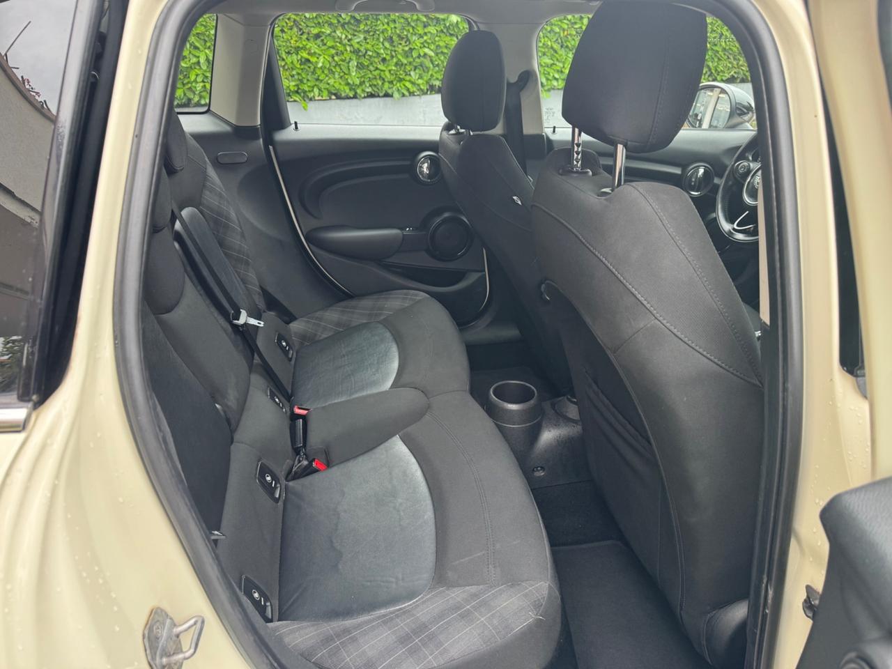 Mini 1.5 Cooper D Business