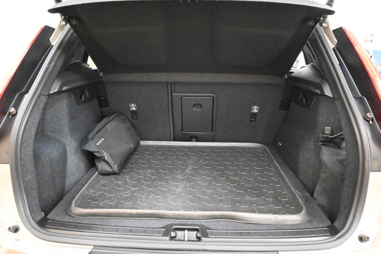 VOLVO XC40 (2017-->) XC40 T2 automatico Core