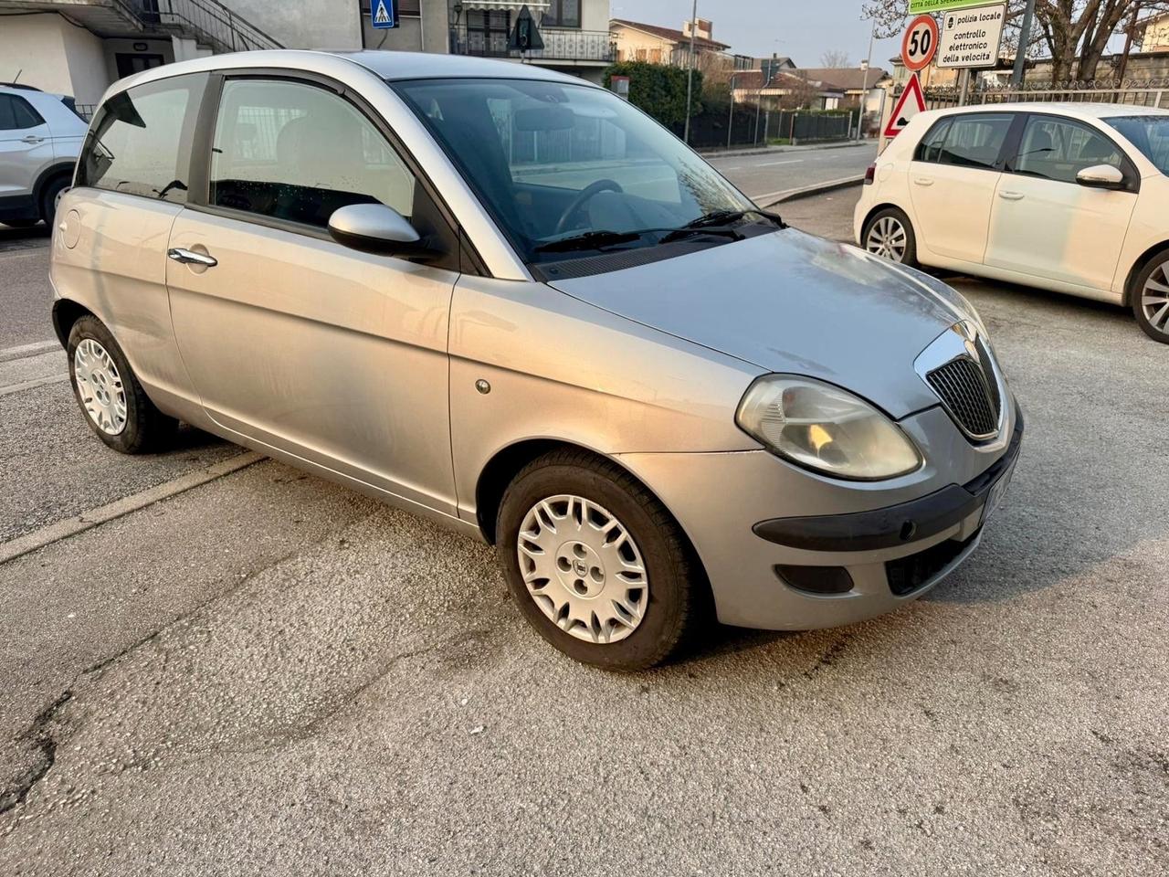 Lancia Ypsilon 1.2 Benzina