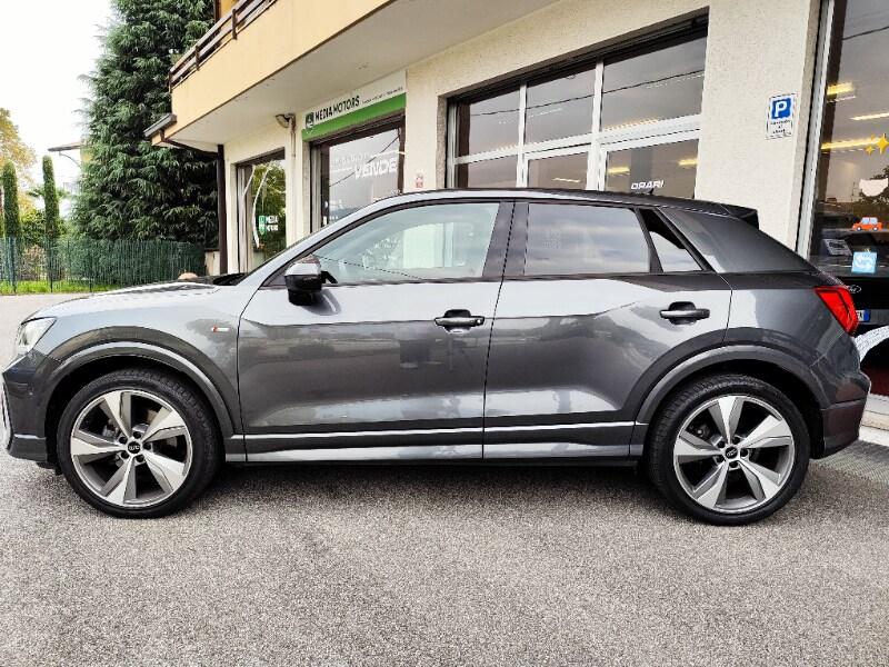 AUDI Q2 Q2 35 TDI quattro S tronic Identity Black