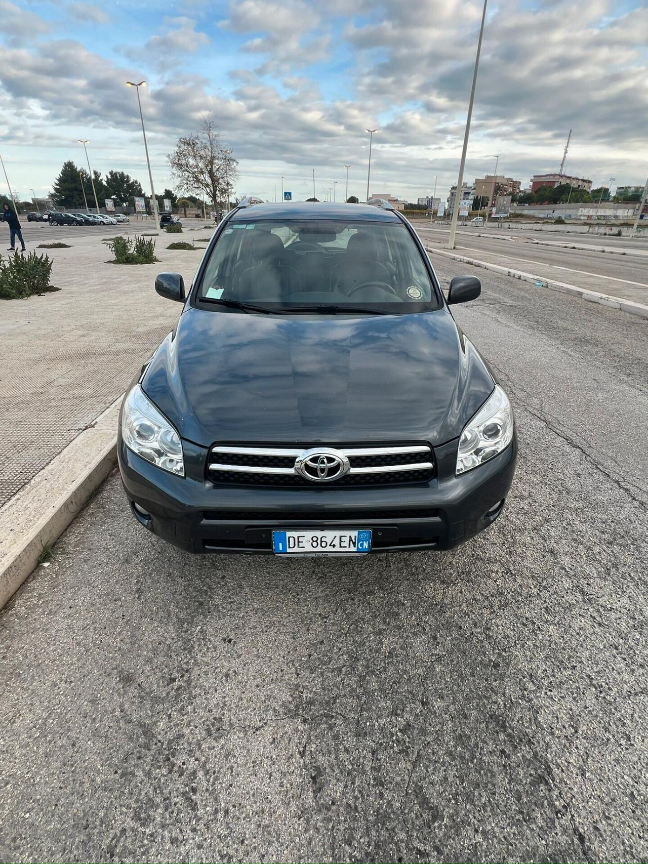 Toyota RAV 4 2.2 D-4D 136 CV Sol - 2007