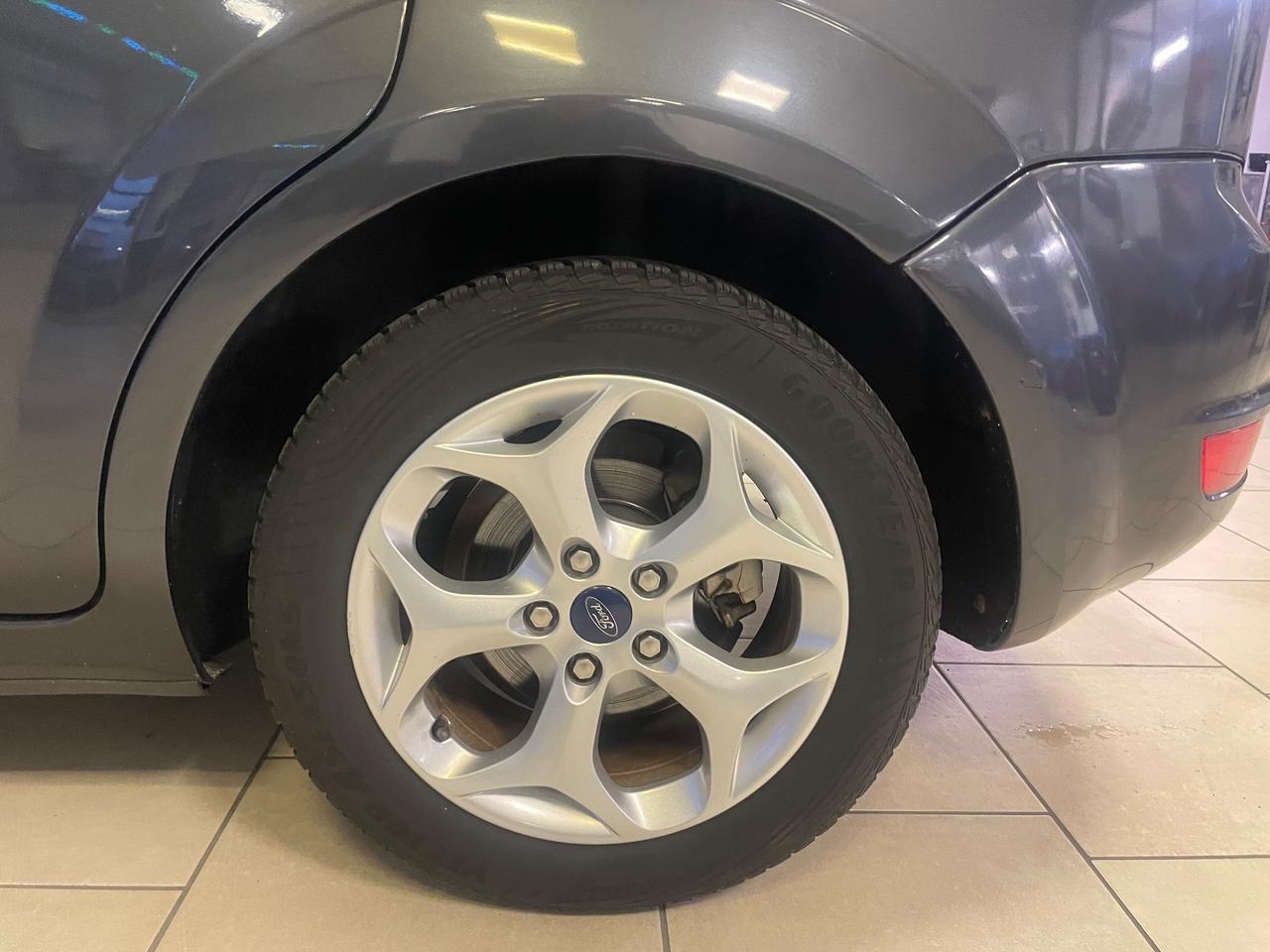 Ford Focus 1.6 (100CV) 5p. GHIA - Nessun vincolo -