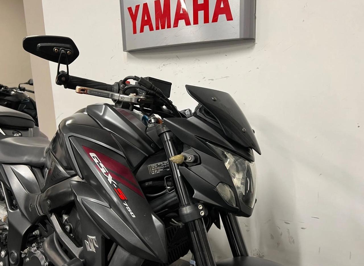 Suzuki GSX 750 S Yugen Titanium