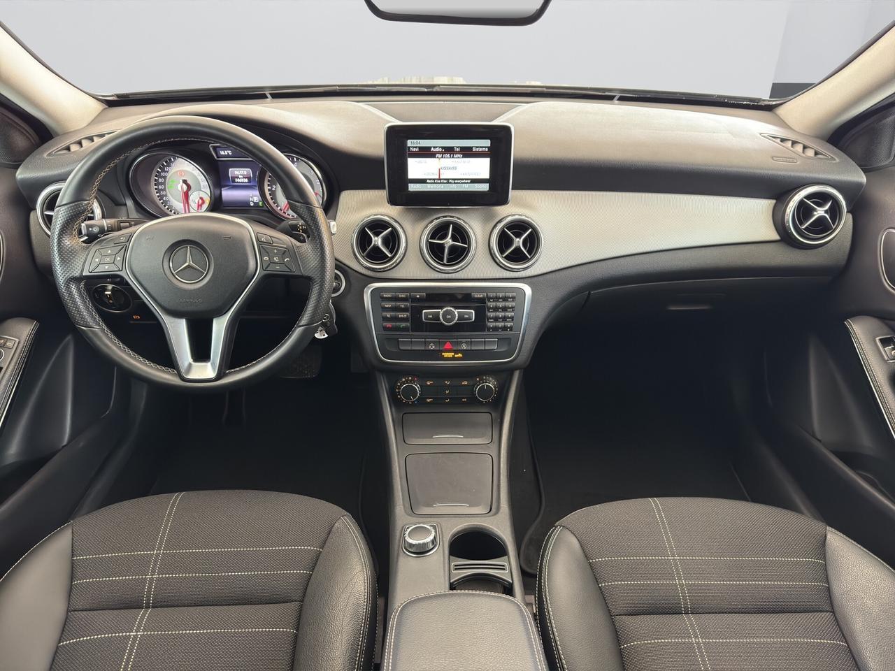 MERCEDES-BENZ GLA 200 CDI AUT. SPORT - MY15