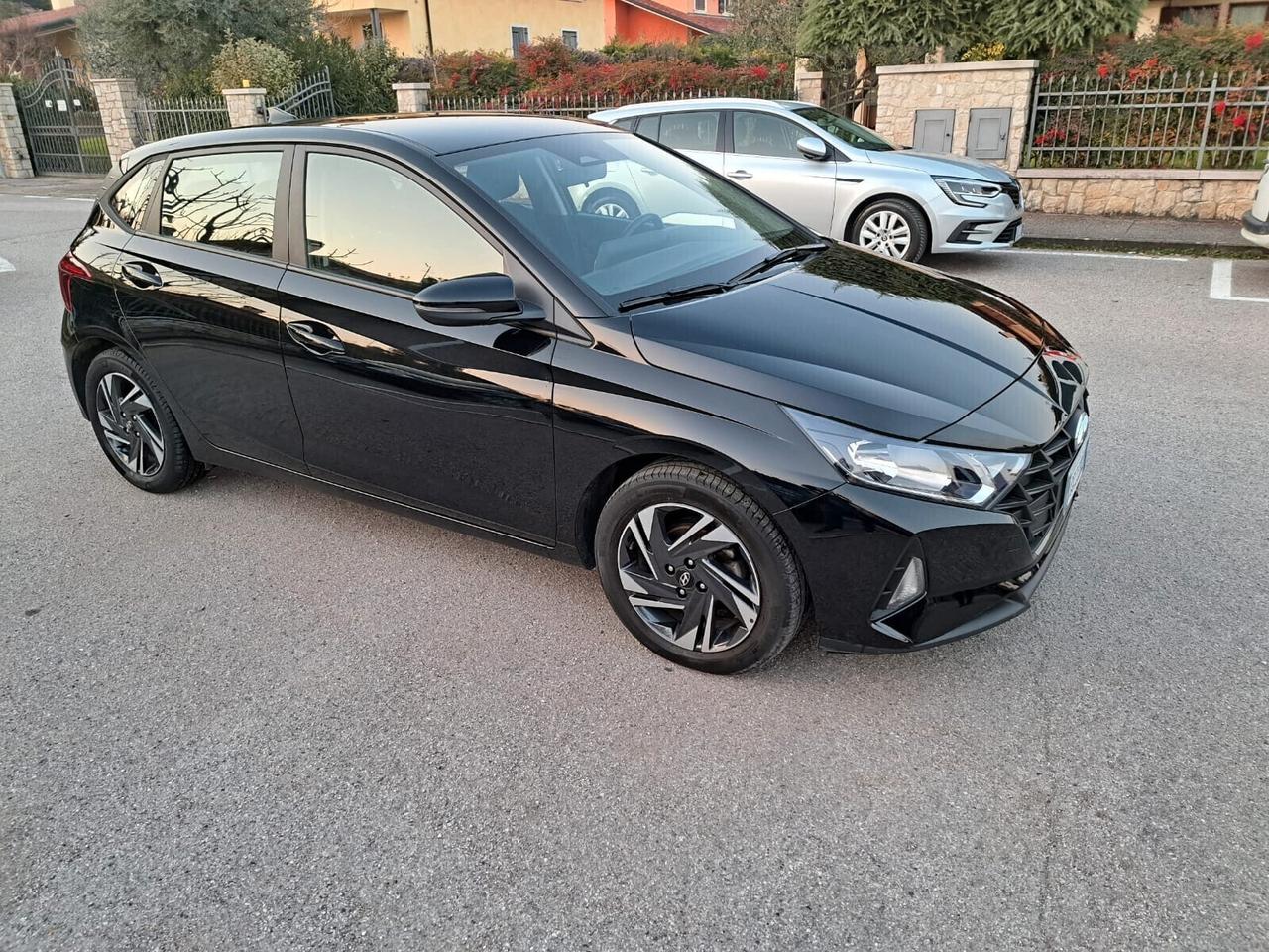 Hyundai i20 1.2 MPI MT Connectline