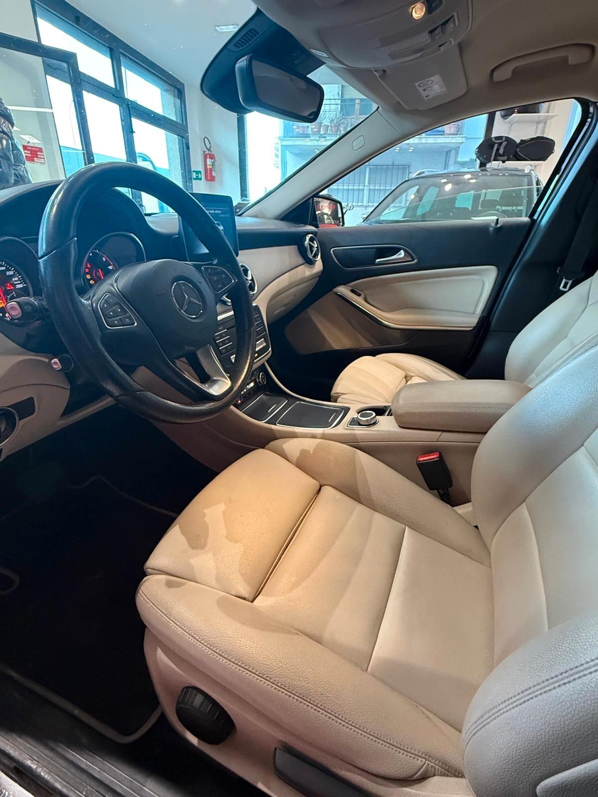 Mercedes-benz GLA 200 d Automatic 4Matic Premium