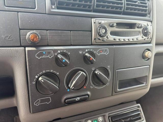 Volkswagen Caravelle 2.0