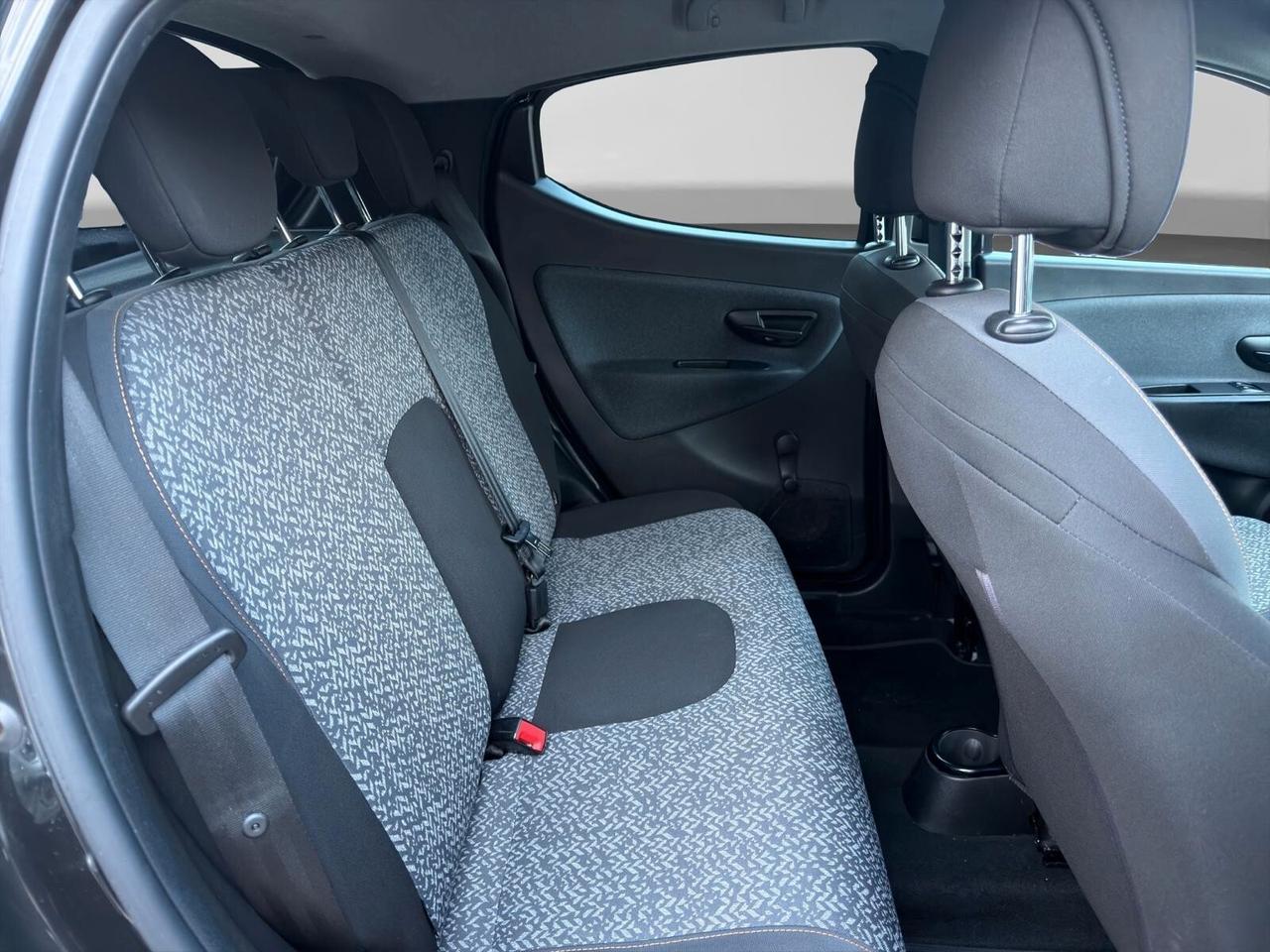 Lancia Ypsilon 1.2 69cv GPL Ecochic Black and Noir