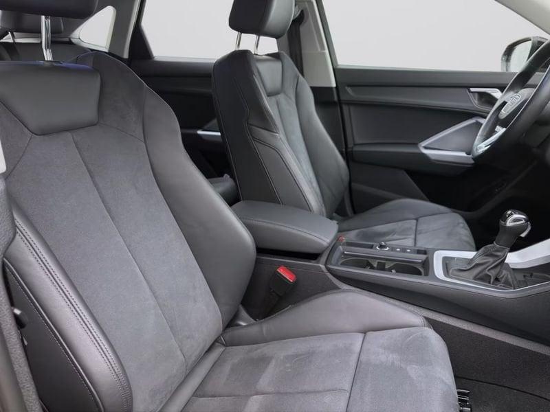 Audi Q3 Q3 40 TDI quattro S tronic S line edition Navi Camera 19" Gancio