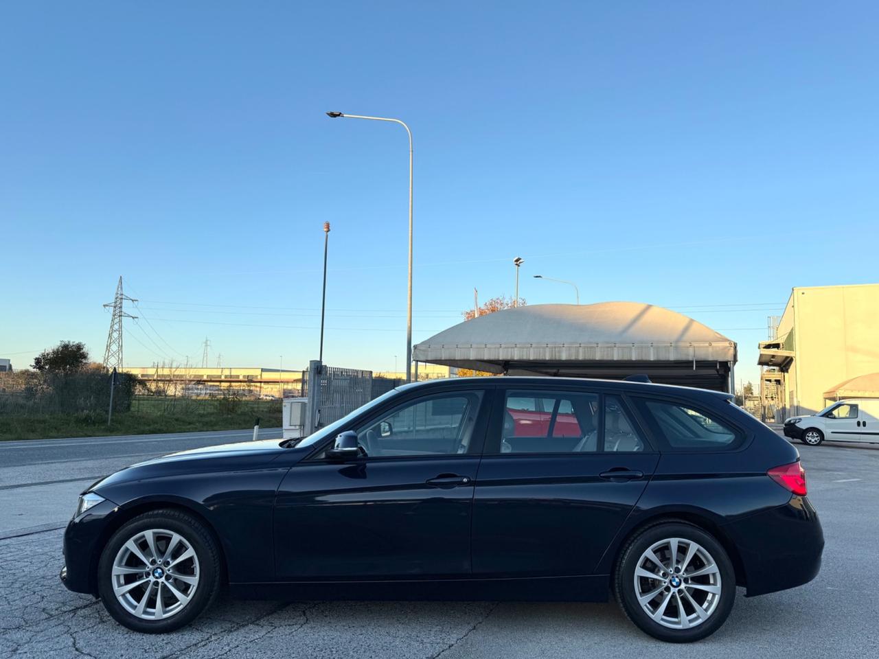 BMW 320d Automatic Touring XDrive - Navi 17