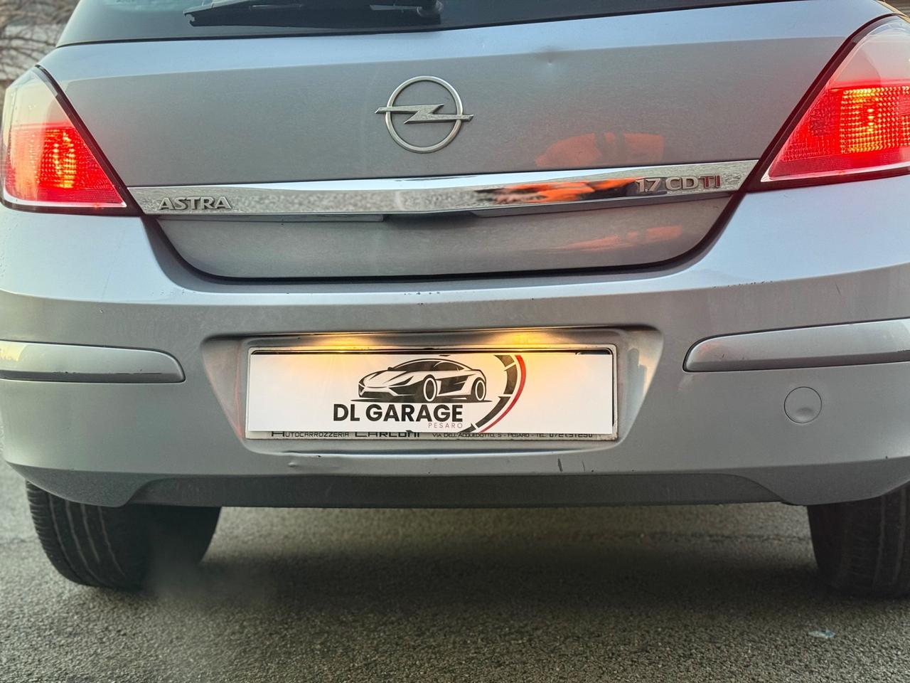 Opel Astra 1.7 CDTI 101CV 5 porte Cosmo