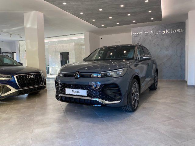 VOLKSWAGEN Tiguan 2.0 TDI 150 CV DSG R-Line Plus - NUOVA -