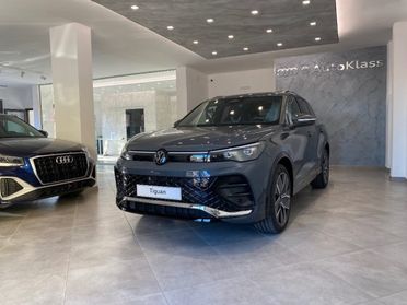 VOLKSWAGEN Tiguan 2.0 TDI 150 CV DSG R-Line Plus - NUOVA -