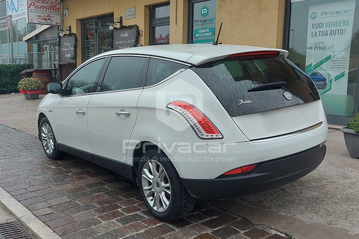 LANCIA Delta 1.6 MJT DPF Silver