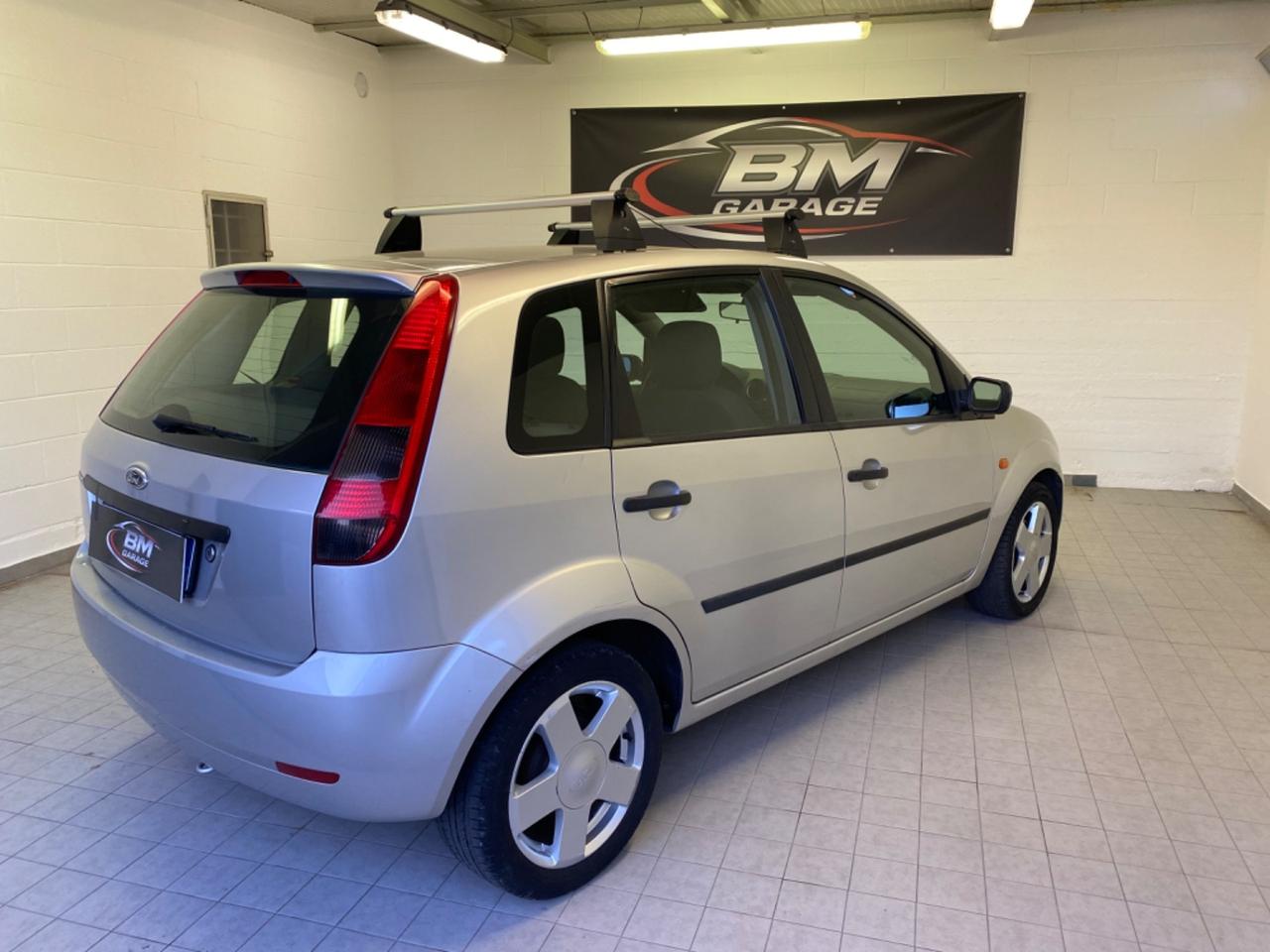 Ford Fiesta 1.4 16V 5p. Ghia