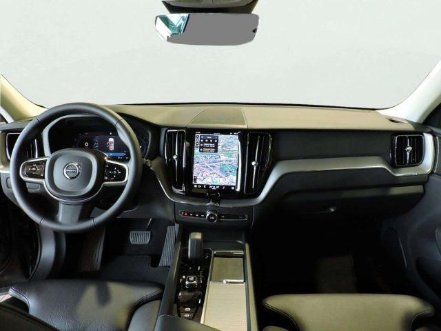VOLVO XC60 B4 PLUS DARK AUTOMATICA AZIENDALE