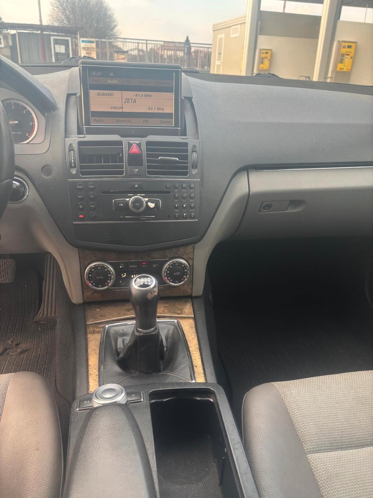 Mercedes-benz C 220 CDI BlueEFFICIENCY Avantgarde