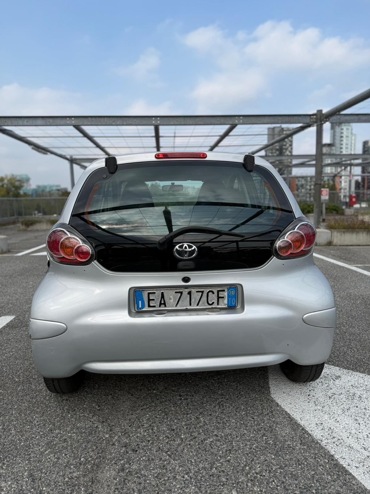 Toyota Aygo 1.0 12V VVT-i 5 porte Sol