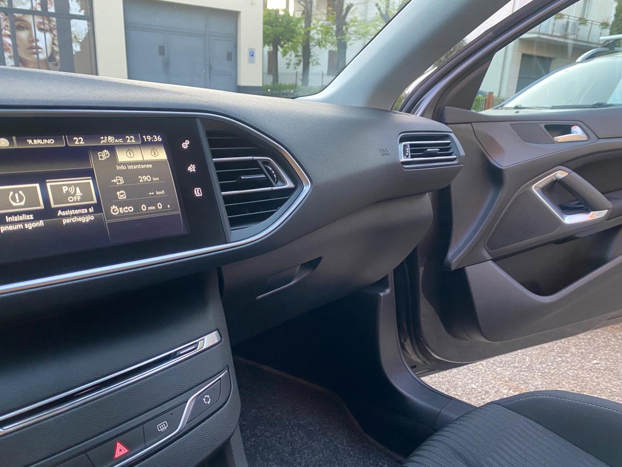 Peugeot 308 PureTech Turbo 130 S&S SW Allure