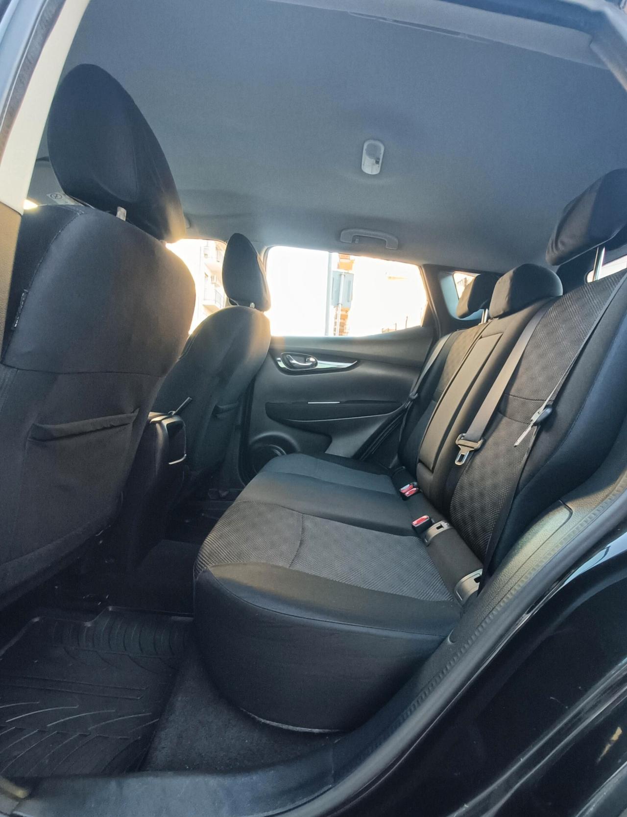 Nissan Qashqai 1.5 dCi N-Connecta