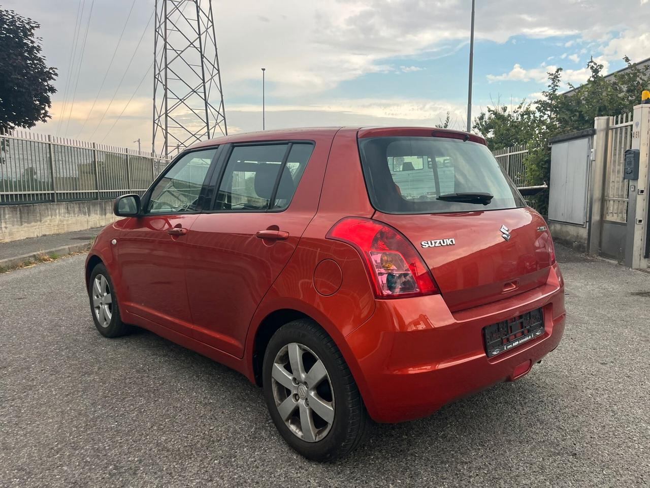 Suzuki Swift 1.3 5p. CAMBIO AUTOMATICO
