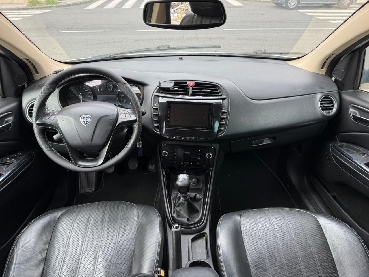 Lancia Delta 1.6 MJT DPF Silver