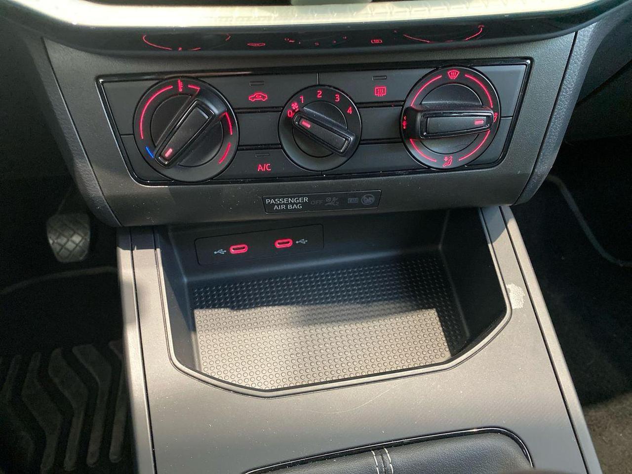 Seat Arona 1.0 ecotsi 95cv black edition