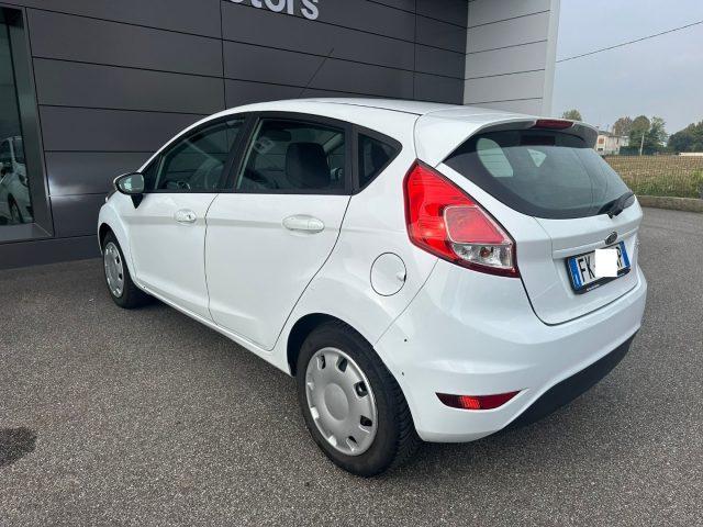 FORD Fiesta 1.5 TDCi 75CV 5 porte Business NEOPATENTATI!